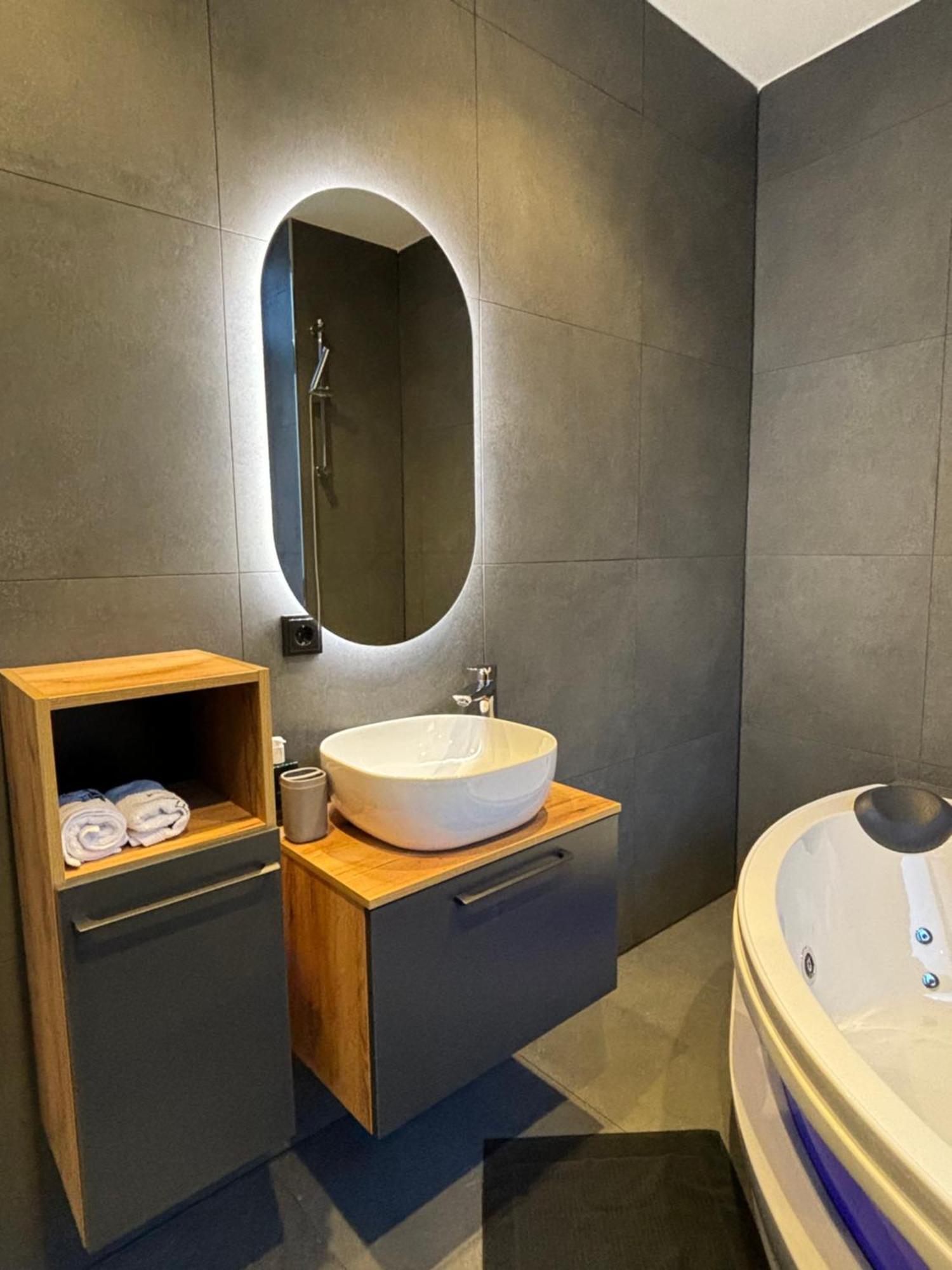 Luxus Apartment Mit Whirlpool In Kiel Dış mekan fotoğraf